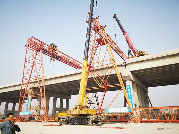 龍門(mén)吊生產(chǎn)廠家